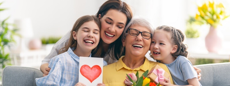 Mes de las Madres